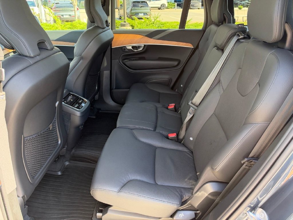 Certified 2024 Volvo XC90 B6 Plus w/ Protection Package Premier AWD/4WD image 9