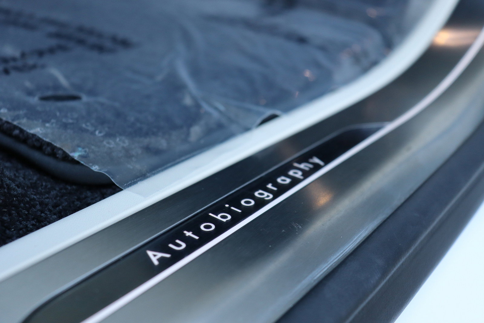 Used 2025 Land Rover Range Rover Autobiography AWD/4WD image 36