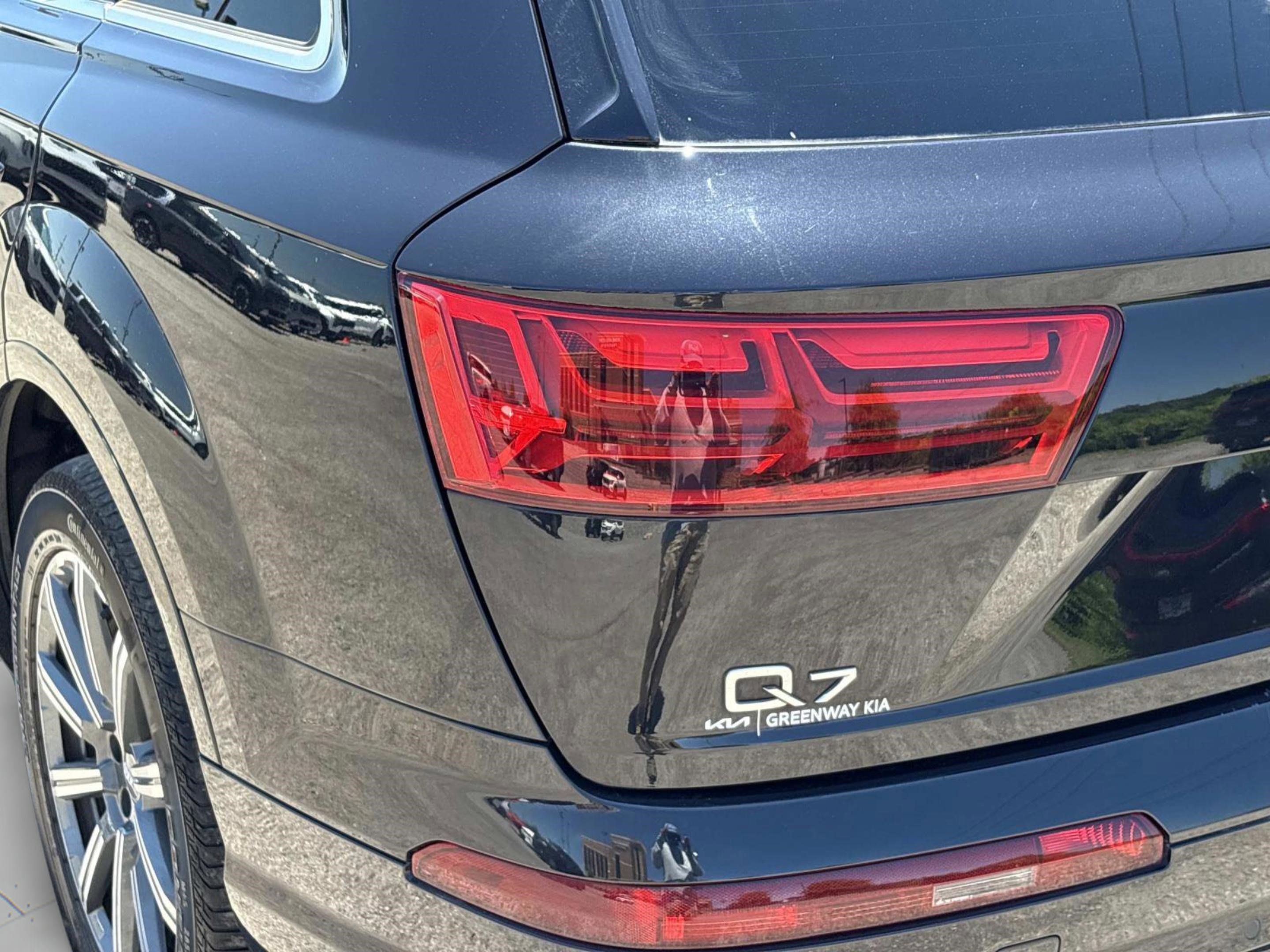 Used 2019 Audi Q7 2.0T Premium w/ Convenience Package AWD/4WD image 36