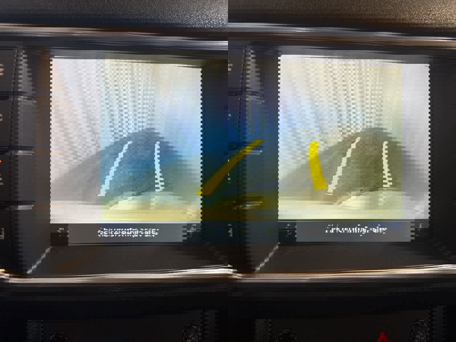 Used 2019 Land Rover Range Rover Evoque SE image 27