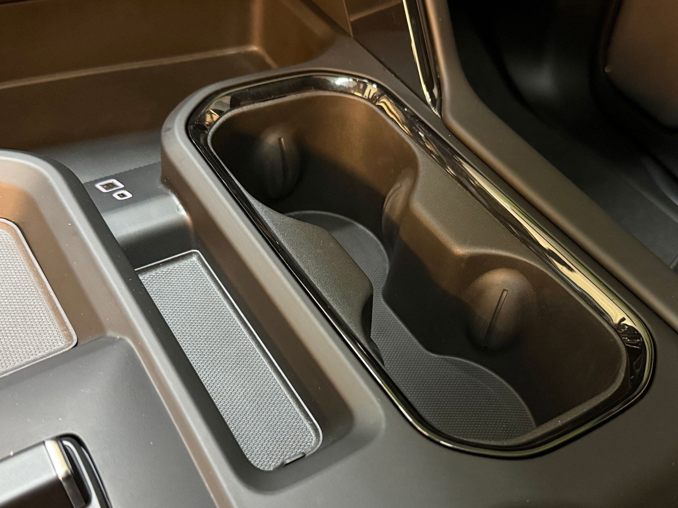 Used 2024 GMC Sierra 2500 AT4X w/ AT4X AEV Edition image 34