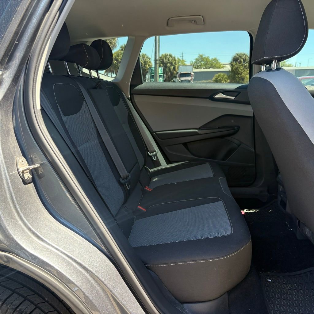 Used 2022 Volkswagen Taos S image 14