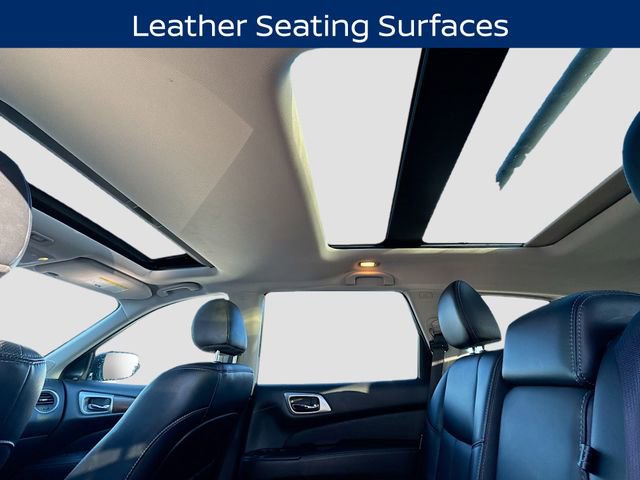 Used 2020 Nissan Pathfinder Platinum image 24