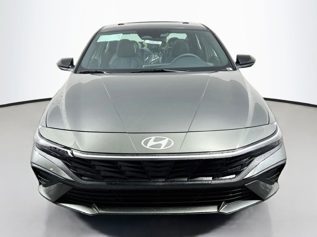 New 2026 Hyundai Elantra SEL Sport FWD image 2