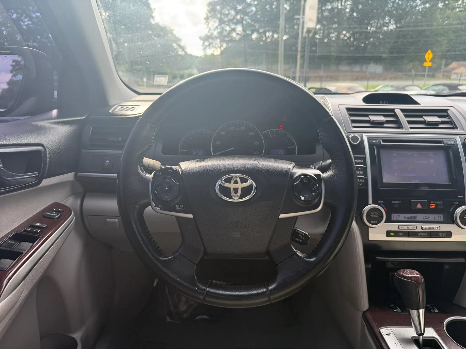 Used 2012 Toyota Camry XLE FWD image 22