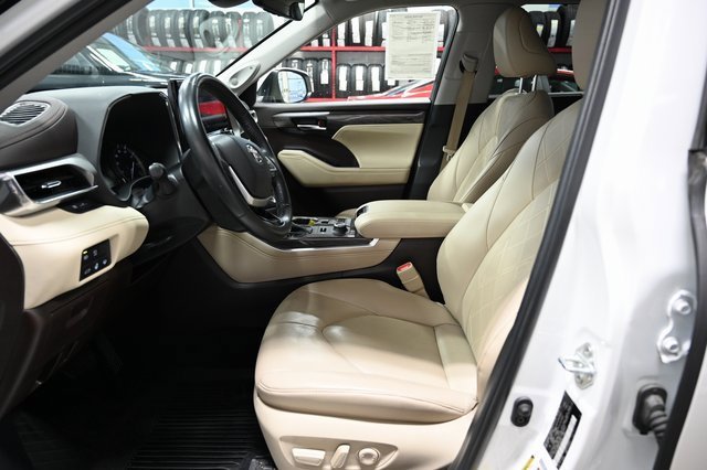 Used 2022 Toyota Highlander Platinum image 10