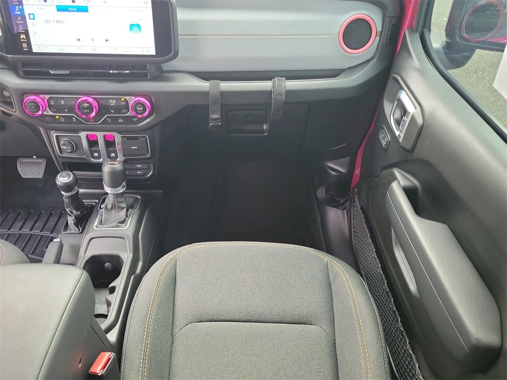 Used 2024 Jeep Wrangler Sport S image 15