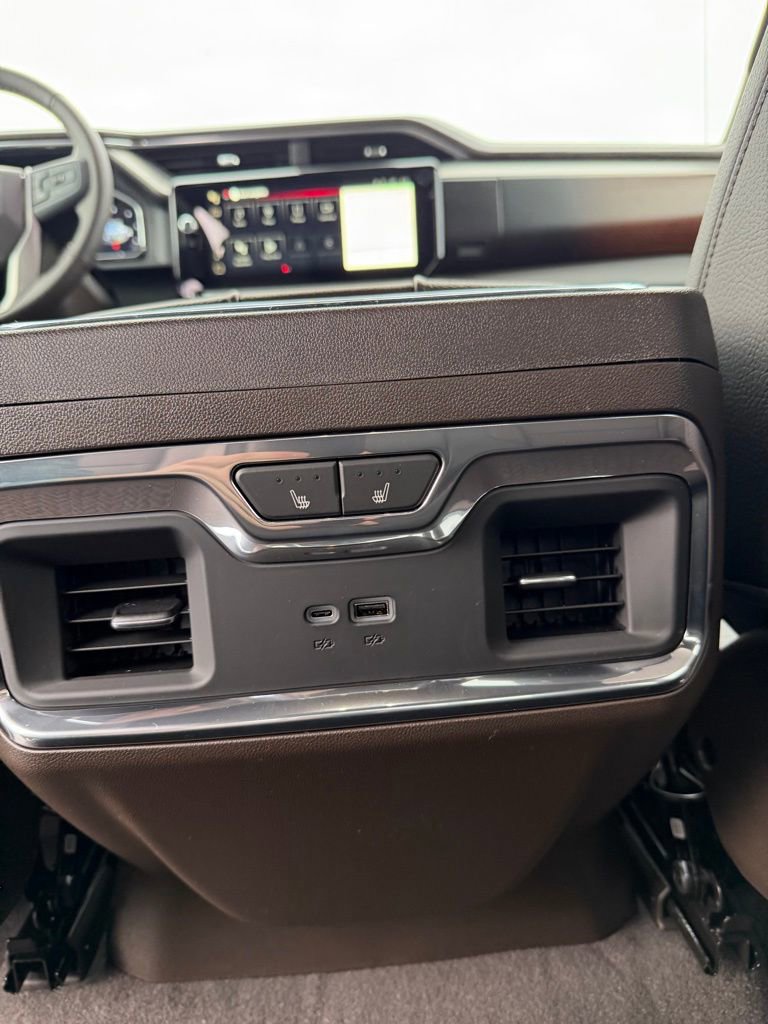 New 2026 GMC Sierra 1500 Denali w/ Denali Reserve Package image 9