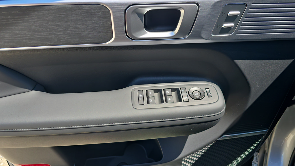 New 2026 Hyundai Santa Fe Limited AWD/4WD image 16