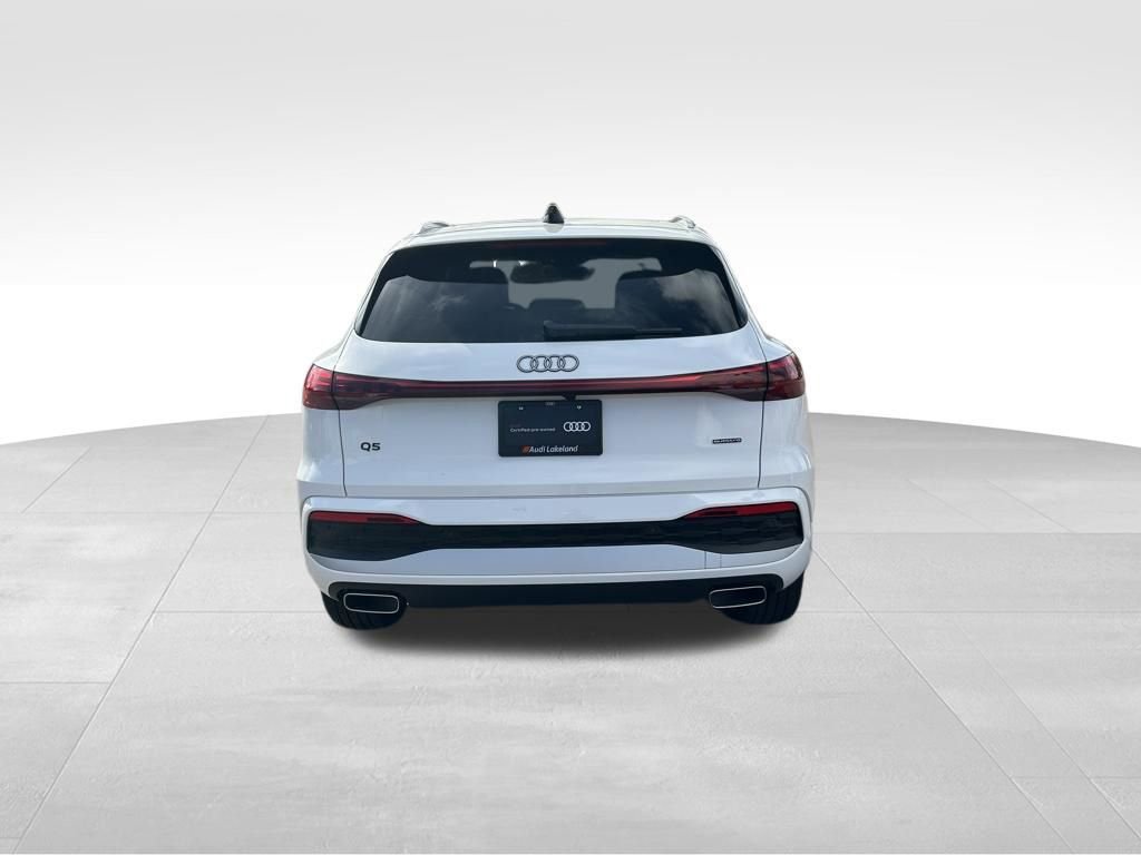 Used 2025 Audi Q5 Premium w/ Convenience Package image 4