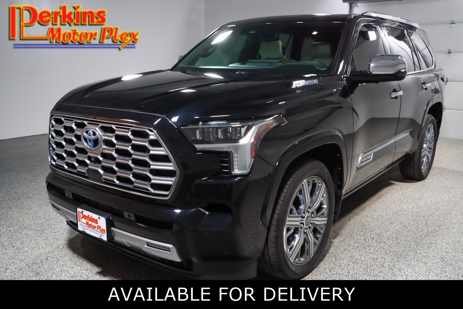 Used 2024 Toyota Sequoia Capstone image 1