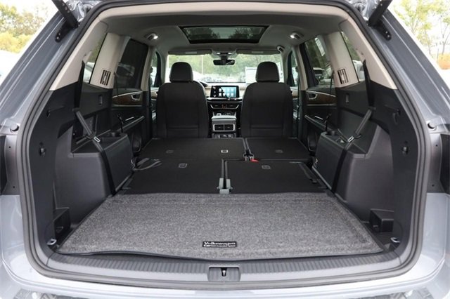New 2026 Volkswagen Atlas SE image 9