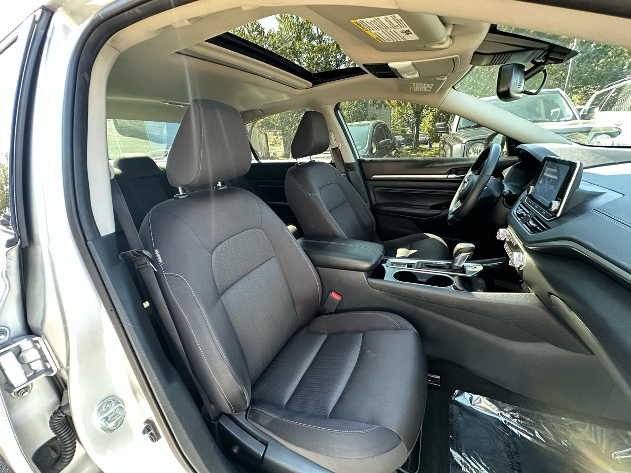 Used 2020 Nissan Altima 2.5 SV image 26