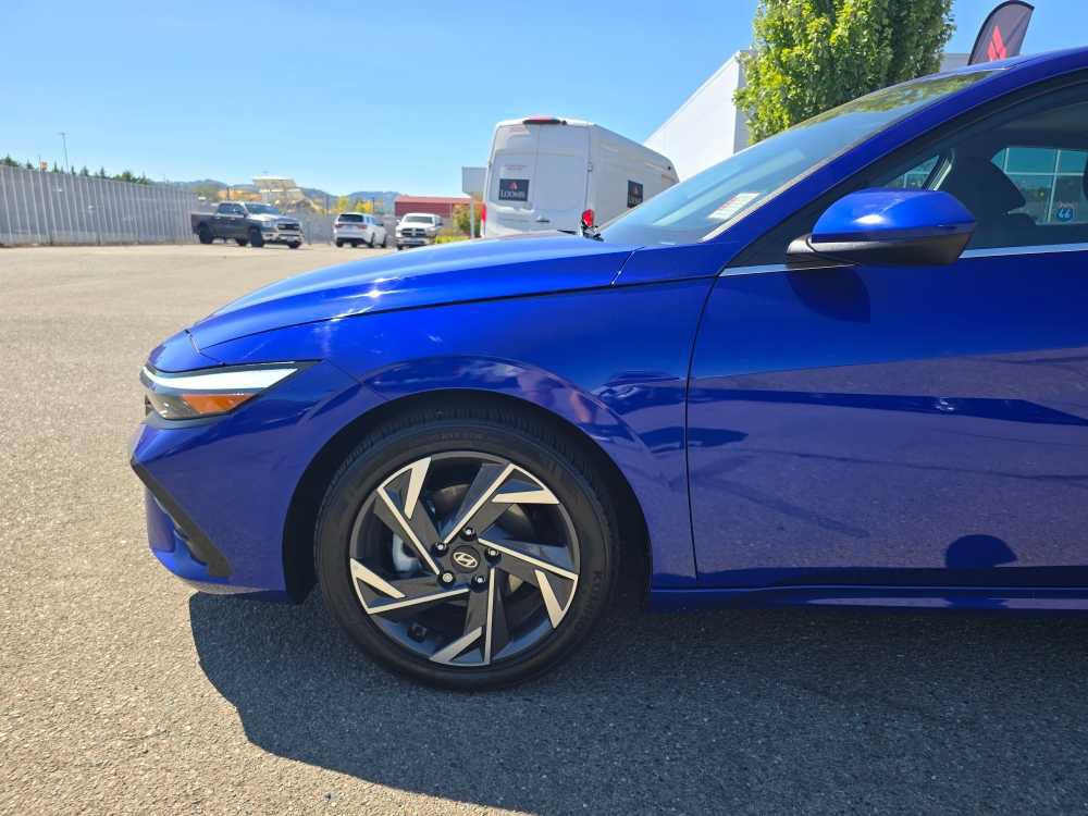 Used 2024 Hyundai Elantra SEL w/ Convenience Package FWD image 18