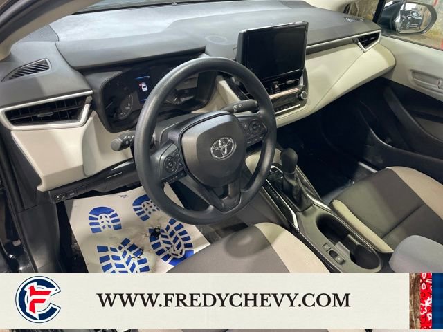 Used 2025 Toyota Corolla LE image 32