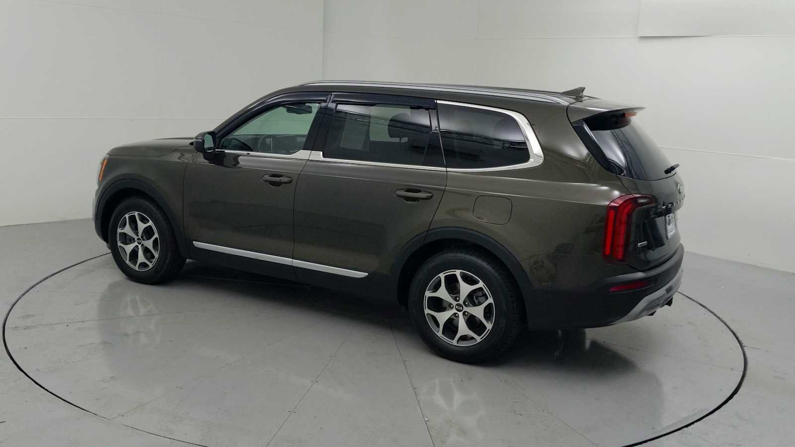 Used 2021 Kia Telluride EX AWD/4WD image 7