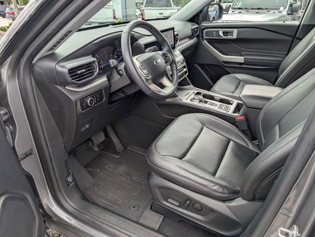 Used 2023 Ford Explorer XLT w/ Equipment Group 202A image 11