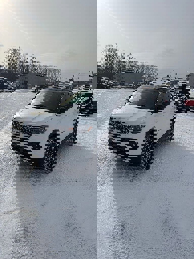 New 2026 Jeep Compass Limited w/ Sun, Sound & Navigation Group