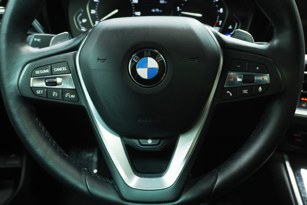 Used 2021 BMW 330i xDrive Sedan w/ Convenience Package AWD/4WD image 15