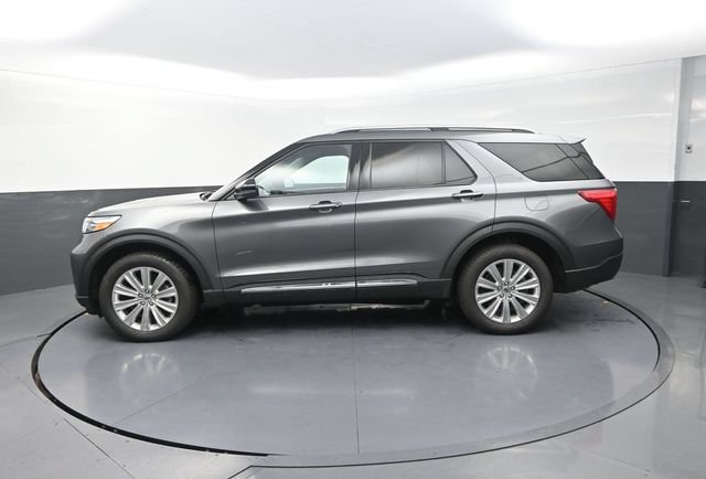 Used 2023 Ford Explorer Limited w/ Hybrid Equipment Group 310A AWD/4WD image 4