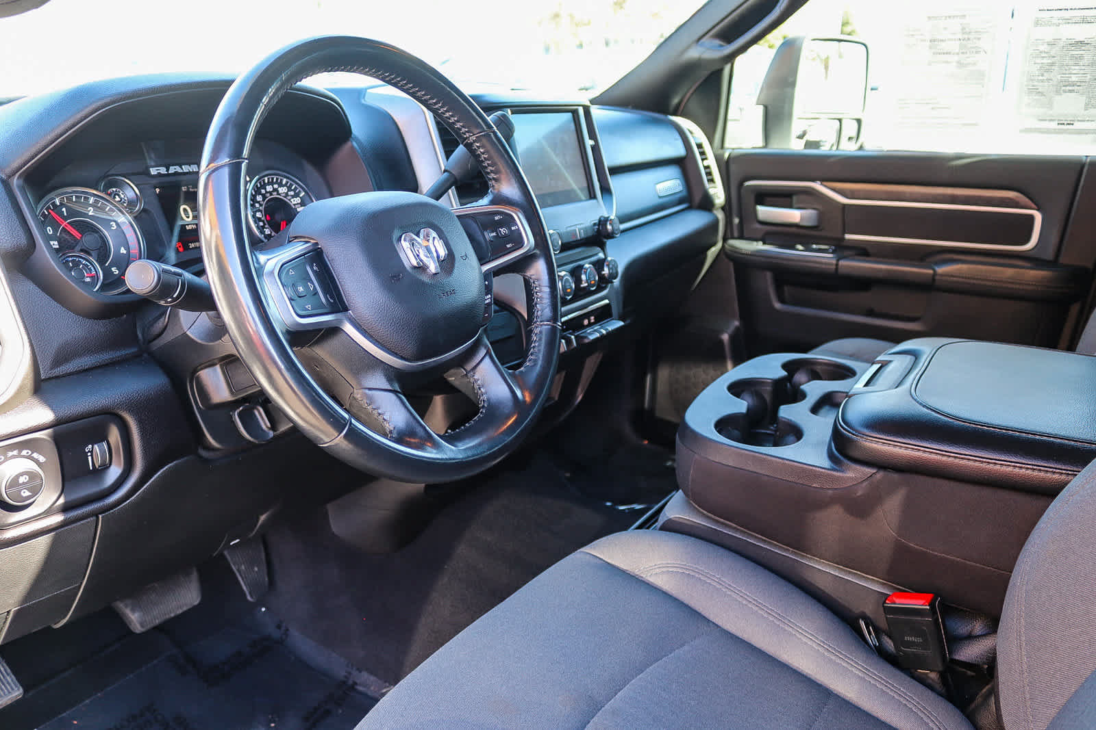 Used 2024 RAM 2500 Big Horn AWD/4WD image 17