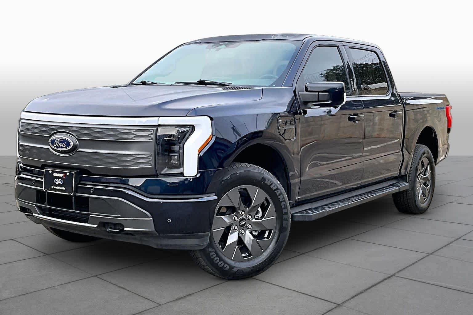 Used 2023 Ford F150 Lightning Lariat AWD/4WD image 34