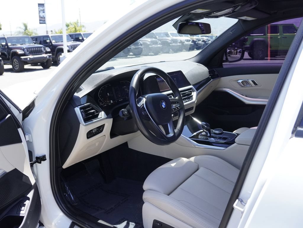 Used 2019 BMW 330i Sedan w/ Driving Assistance Package RWD image 27