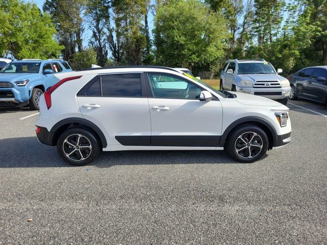 Used 2025 Kia Niro EX FWD image 9