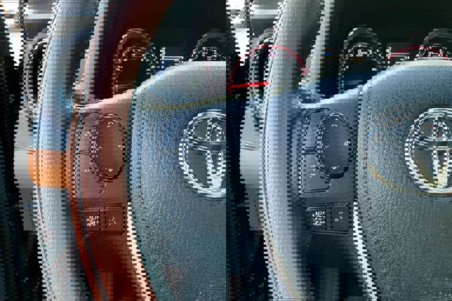 Used 2016 Toyota RAV4 SE AWD/4WD image 23