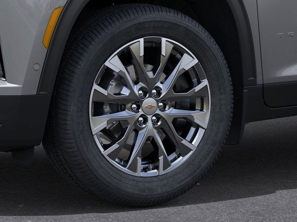 New 2026 Chevrolet Traverse LT w/ Enhanced Driving Package image 9