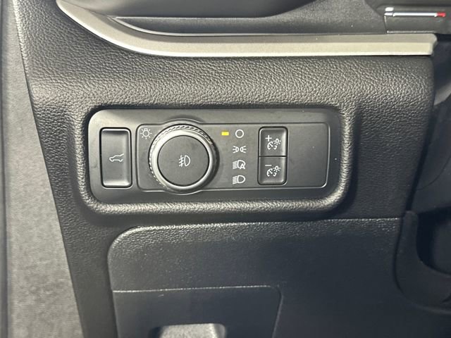 Used 2022 Ford Explorer XLT w/ Equipment Group 202A image 19