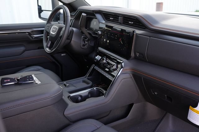 Used 2026 GMC Sierra 2500 AT4 AWD/4WD image 17
