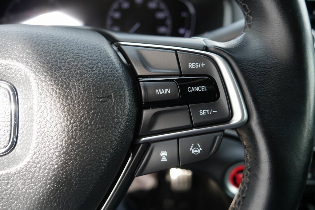 Used 2018 Honda Accord Sport image 14