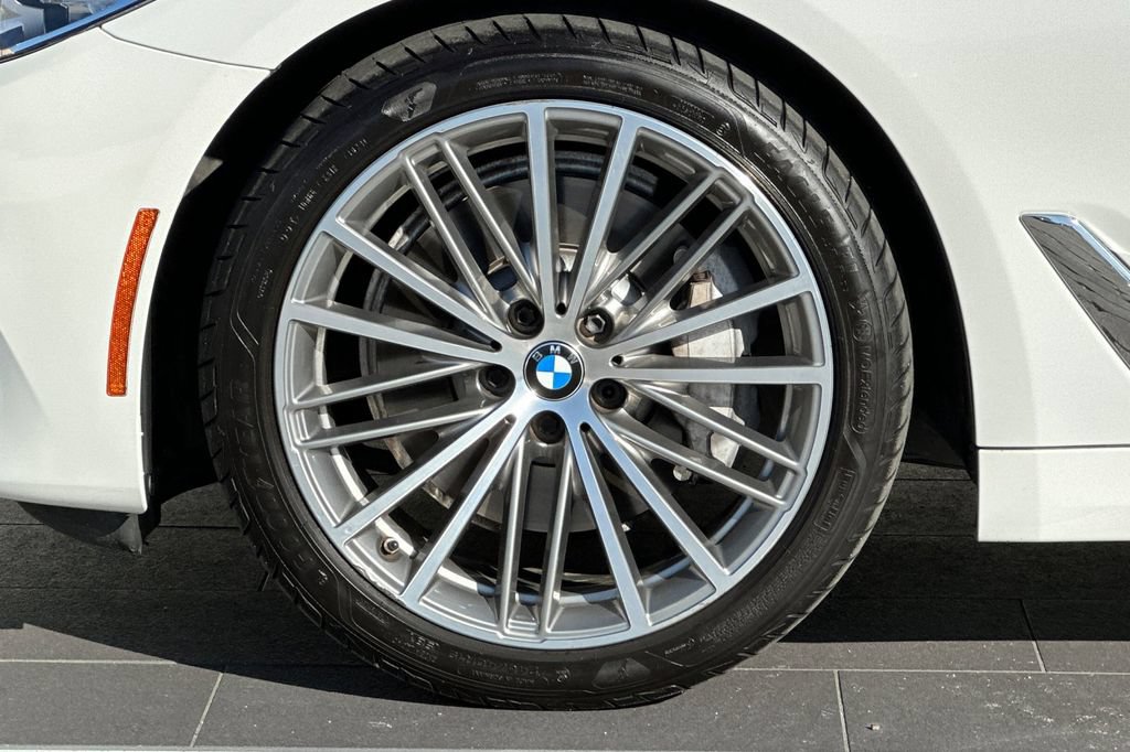 Used 2018 BMW 530i RWD image 31