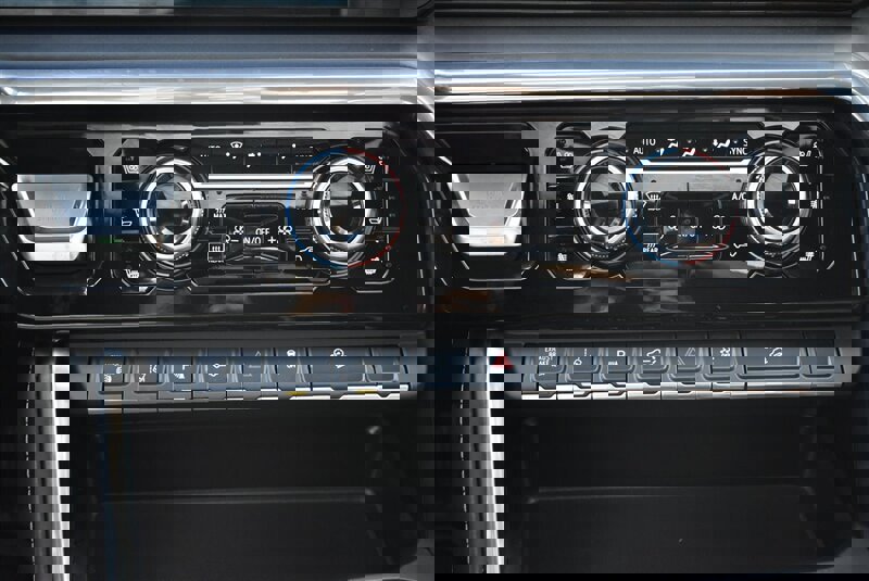 Used 2024 GMC Sierra 3500 Denali Ultimate image 19