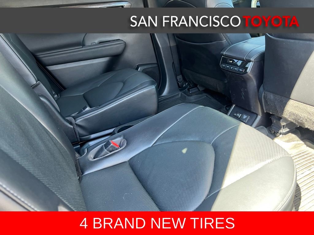 Used 2023 Toyota Highlander Limited image 21