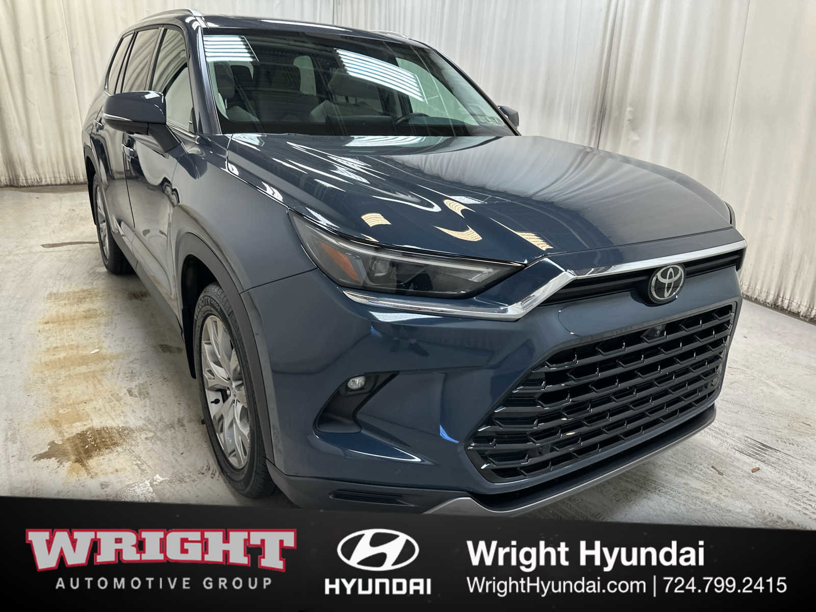 Used 2024 Toyota Grand Highlander Limited image 1