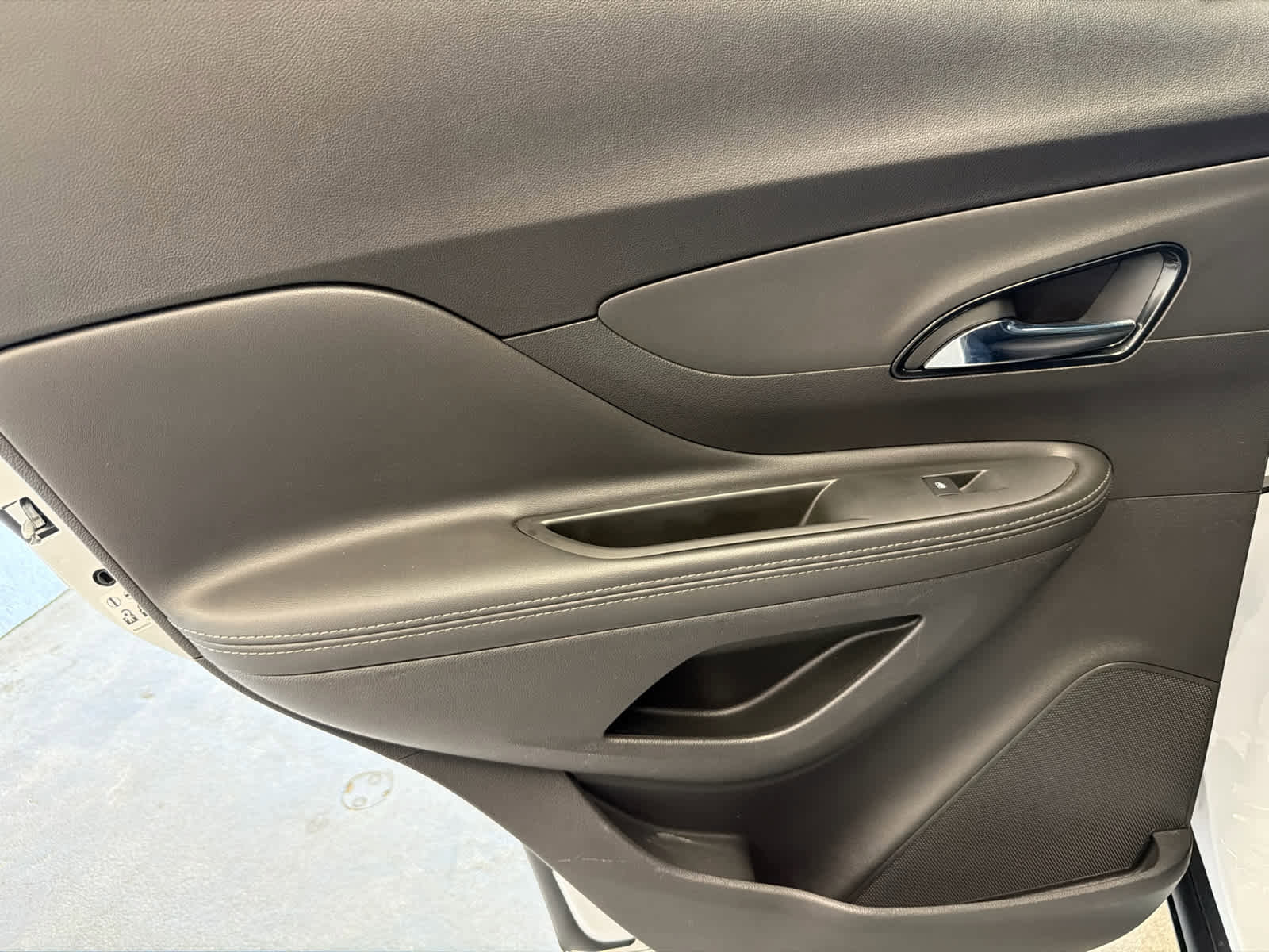 Used 2021 Buick Encore Preferred FWD image 21