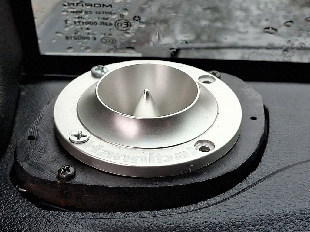 Used 2018 Jeep Wrangler Unlimited Sport image 28