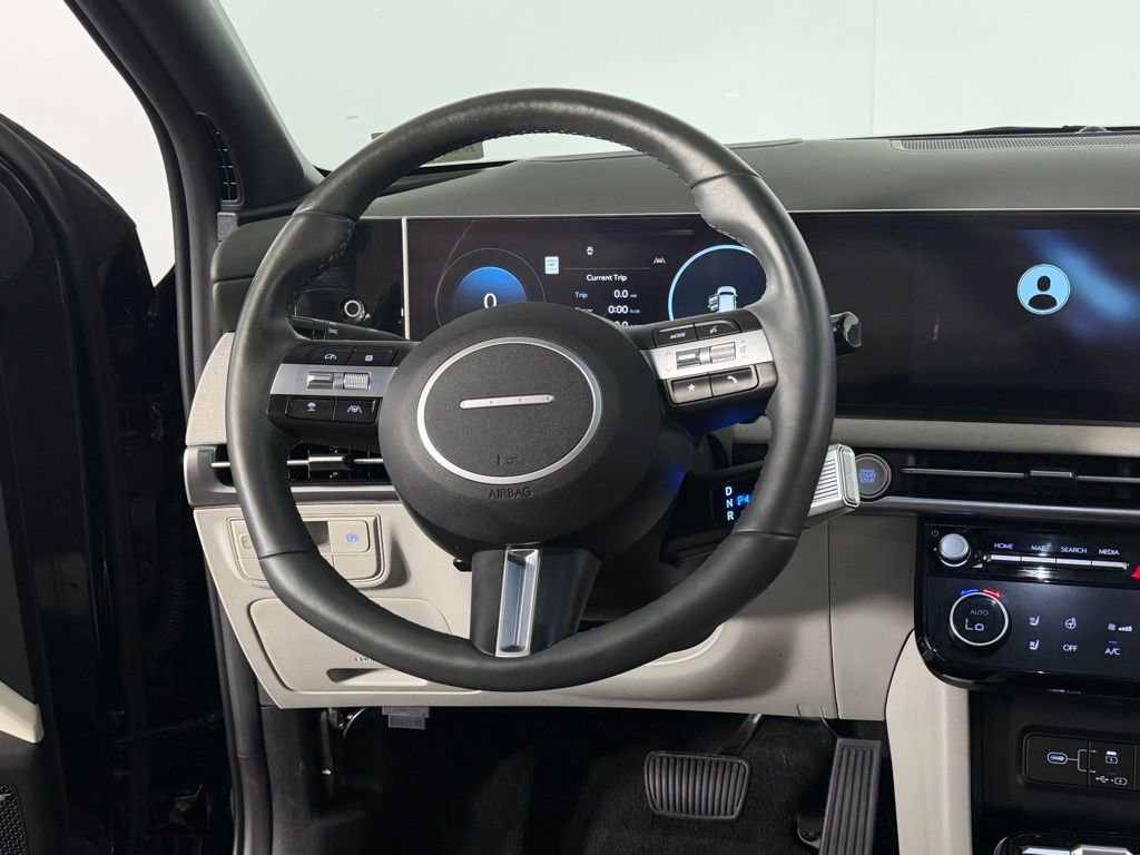 Used 2025 Hyundai Tucson Limited image 19