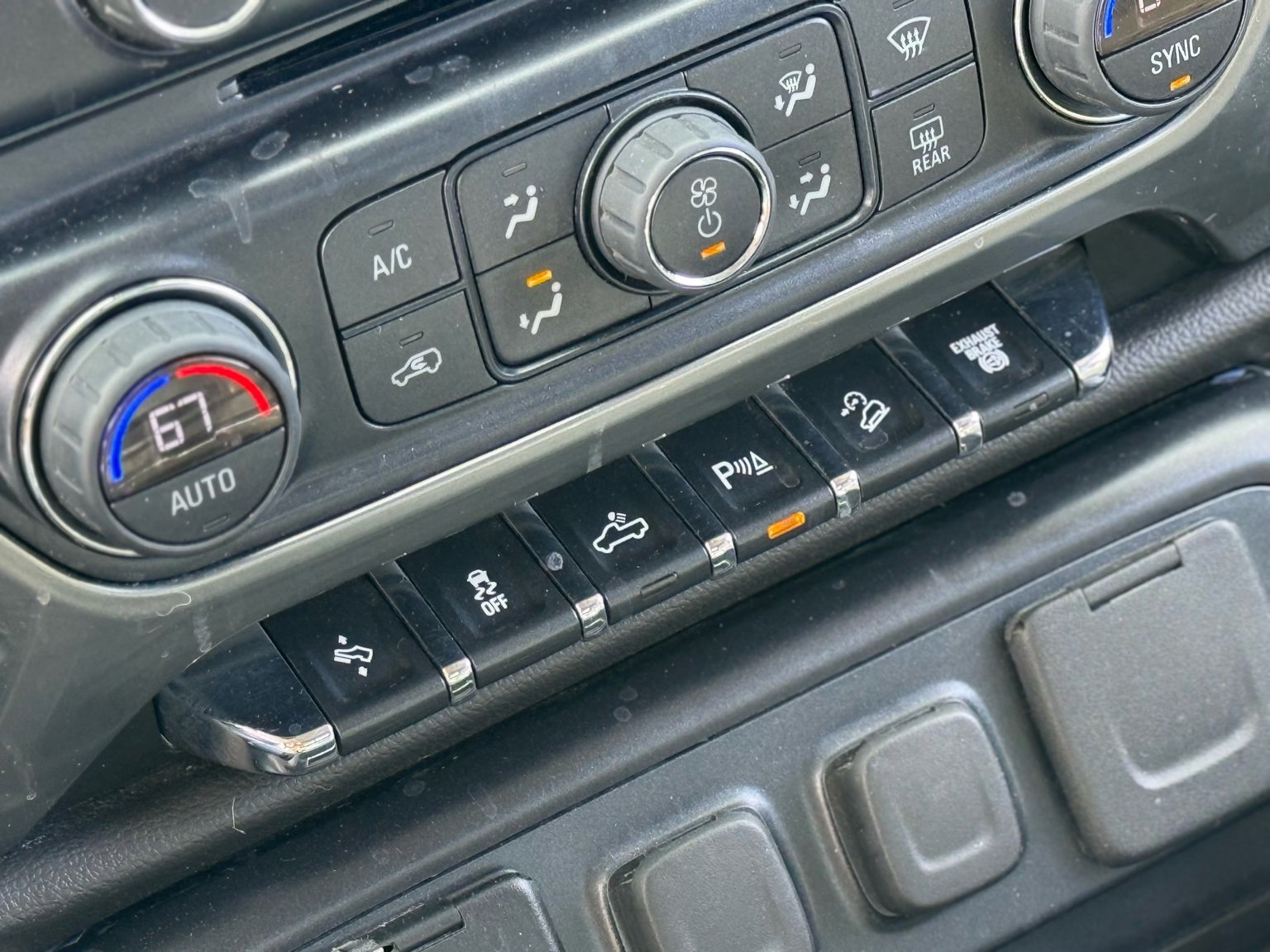 Used 2019 Chevrolet Silverado 2500 LTZ w/ Duramax Plus Package image 28