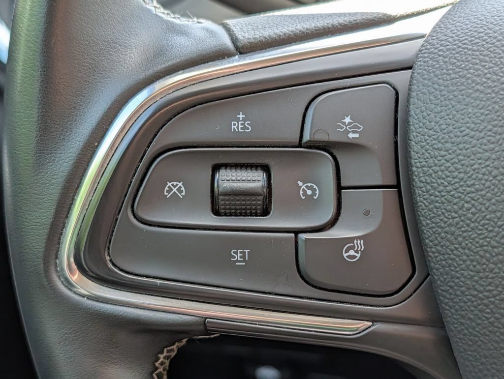 Used 2025 Buick Encore GX Avenir w/ Avenir Convenience Package AWD/4WD image 49