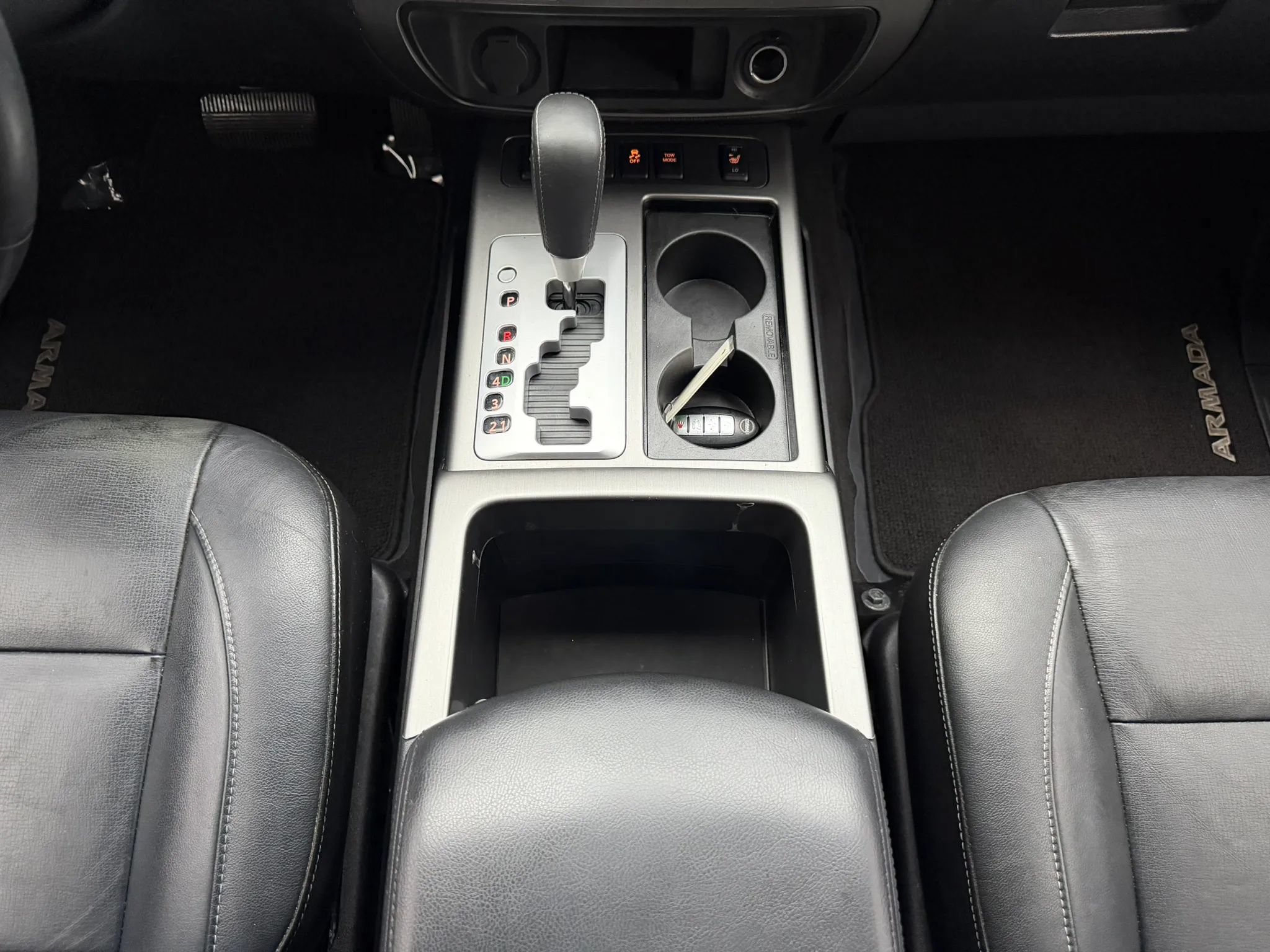 Used 2013 Nissan Armada Platinum AWD/4WD image 28