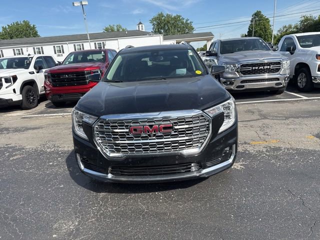 Used 2024 GMC Terrain Denali w/ Black Diamond Edition AWD/4WD image 13