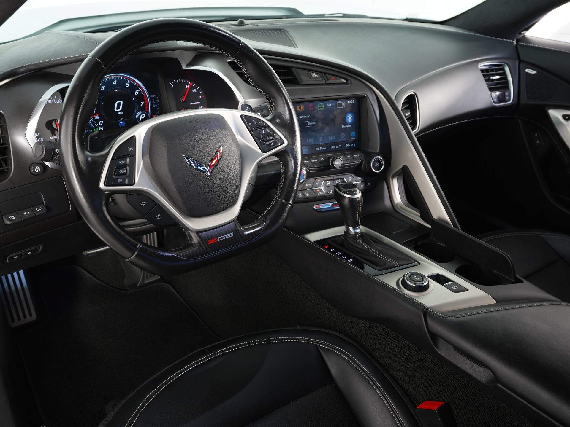Used 2018 Chevrolet Corvette Z06 RWD image 12