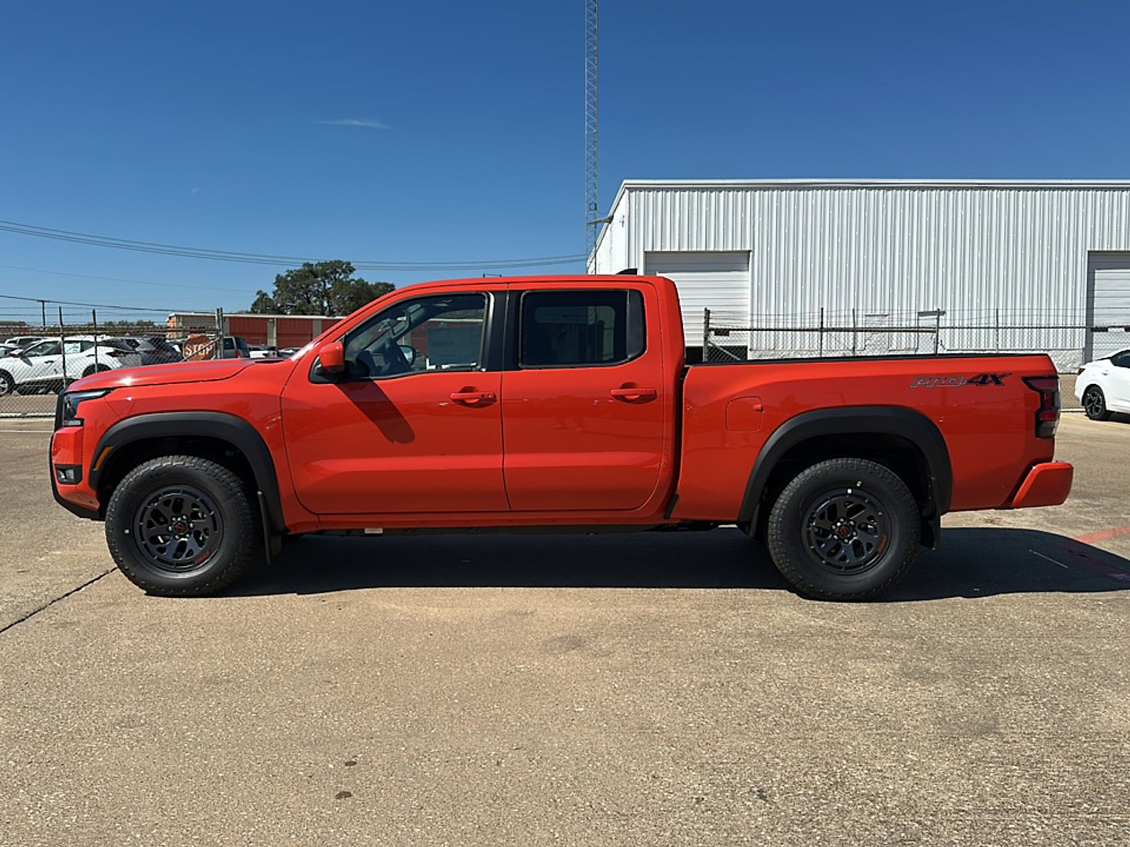 New 2026 Nissan Frontier PRO-4X w/ Pro-4x Convenience Package image 5