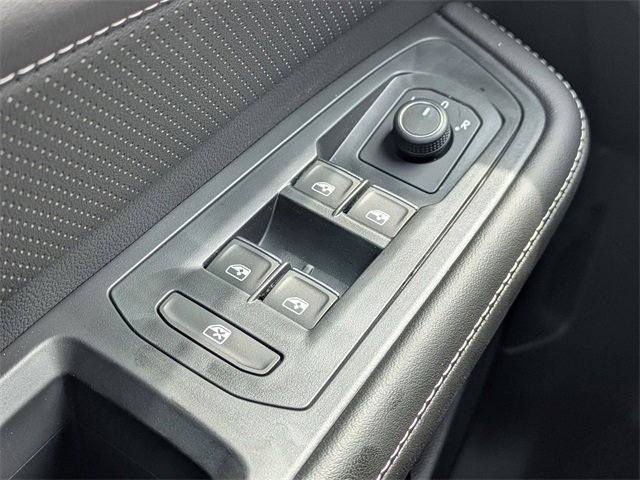 New 2026 Volkswagen Atlas Cross Sport SEL R-Line image 25