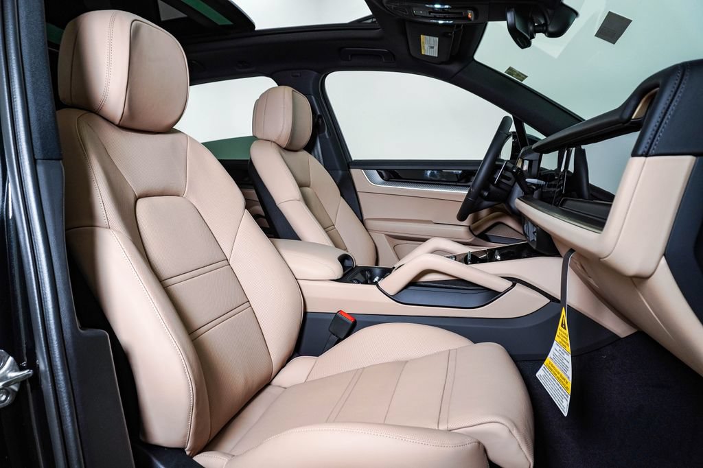 New 2026 Porsche Cayenne S AWD/4WD image 15