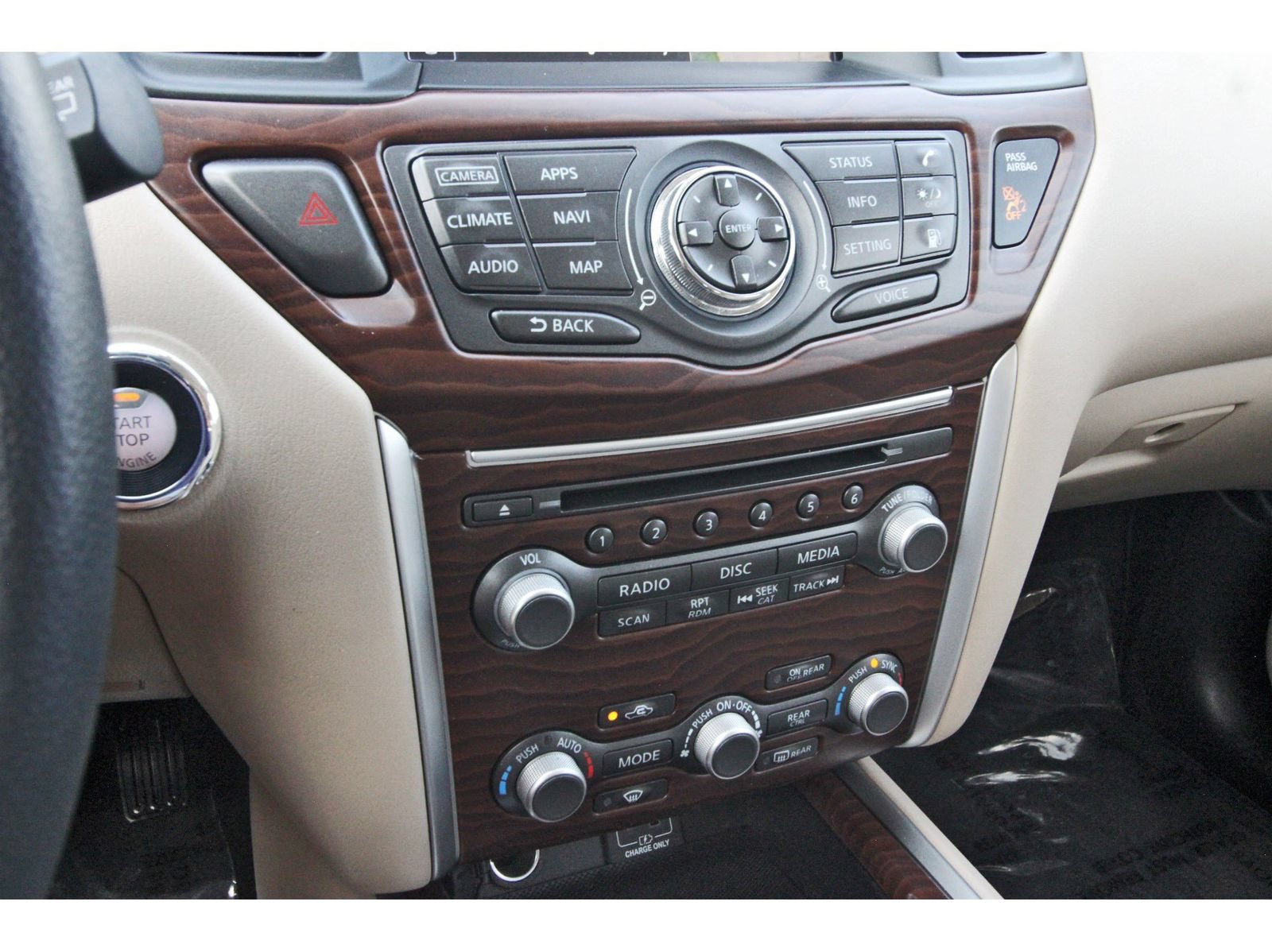 Used 2019 Nissan Pathfinder Platinum FWD image 28