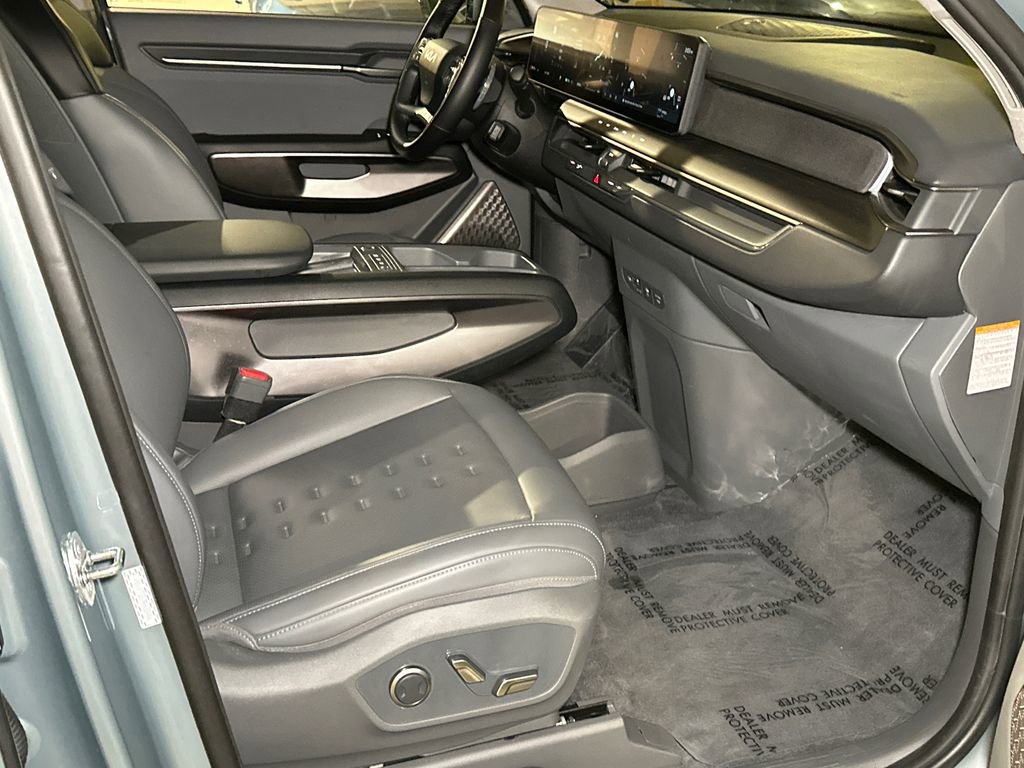 Certified 2024 Kia EV9 Wind image 14